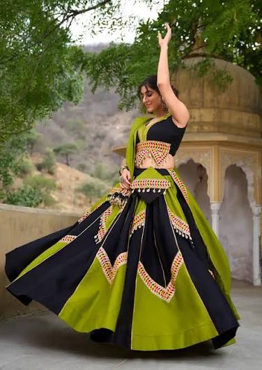 Women’s Lehenga Choli